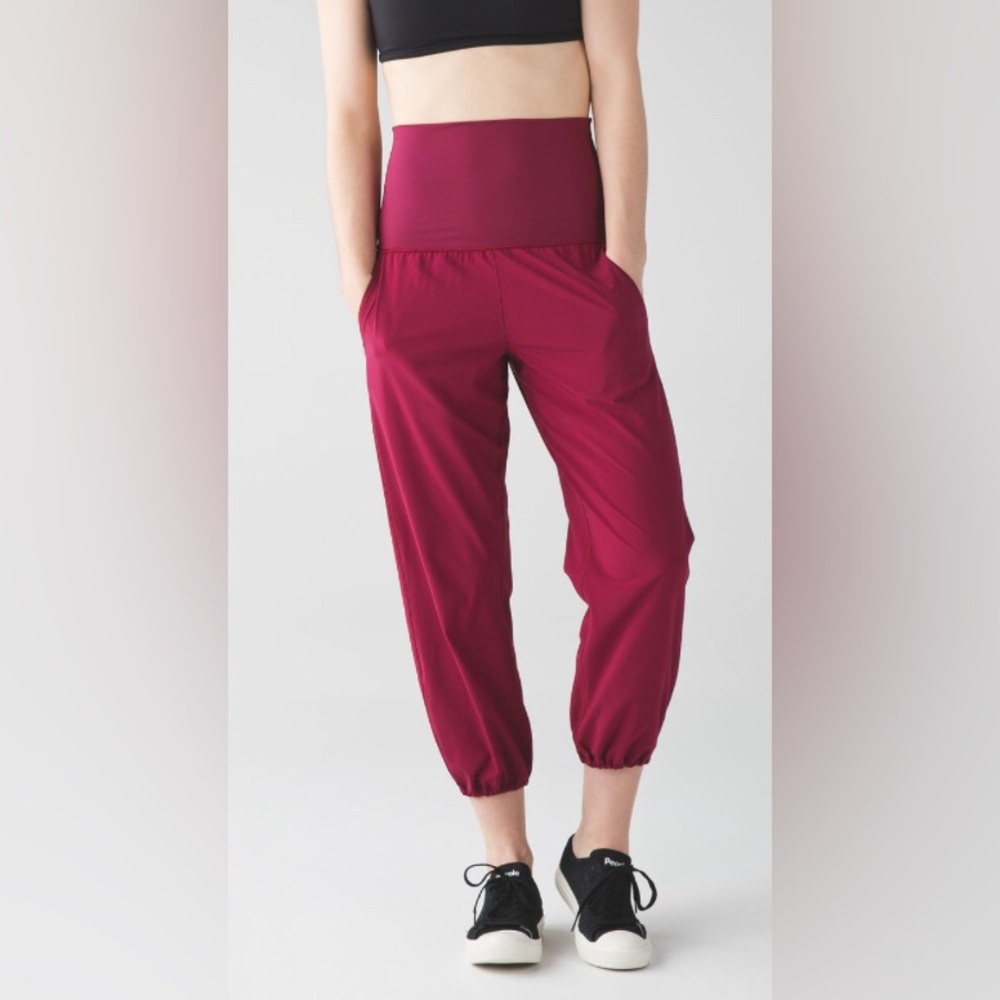 Lululemon Om Pant
Rosewood Like New